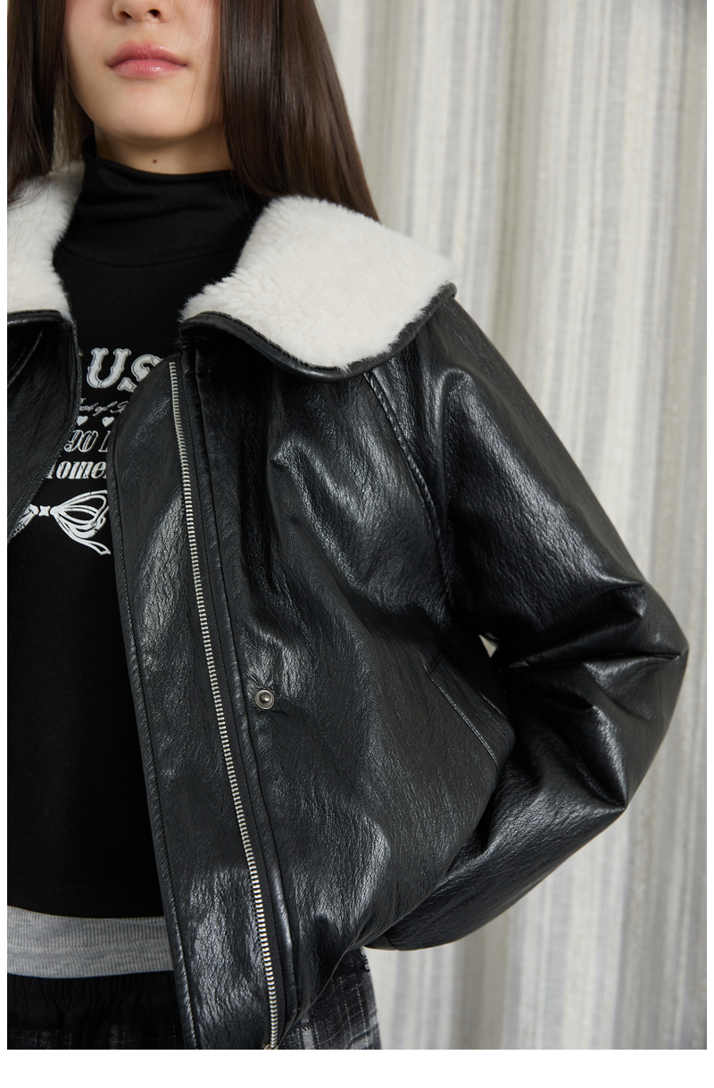 모델 착장_BLACK_2 (model-wearing · BLACK · 2/2)