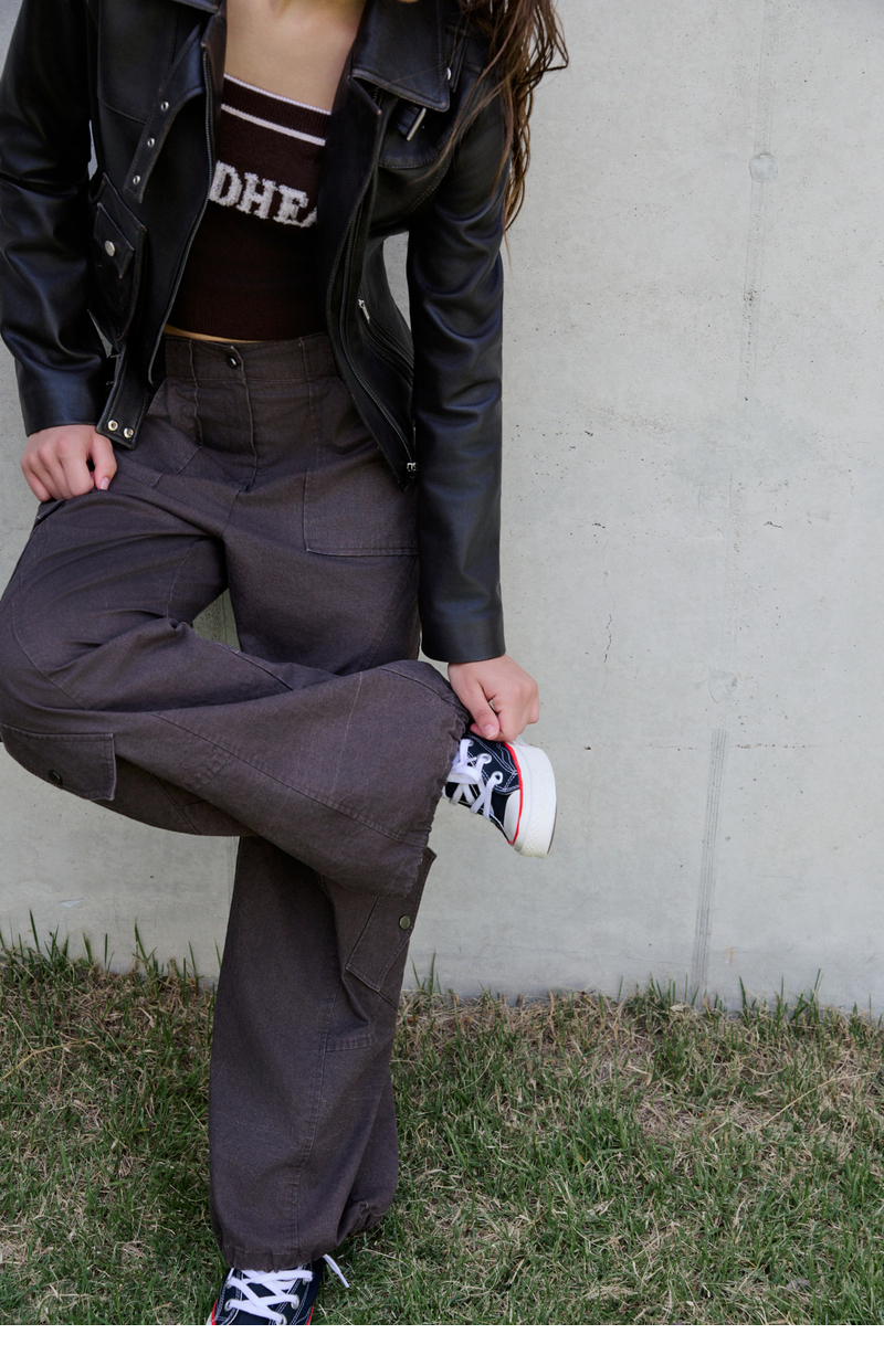 모델 착장 (model-wearing · BROWN · 2/2)