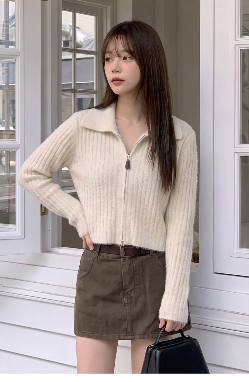 모델 착장 (model-wearing · BEIGE)