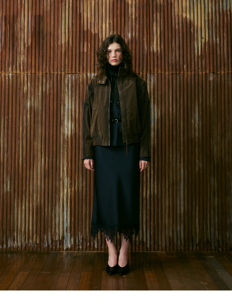 페이지 2 (model-wearing · DARK BROWN)