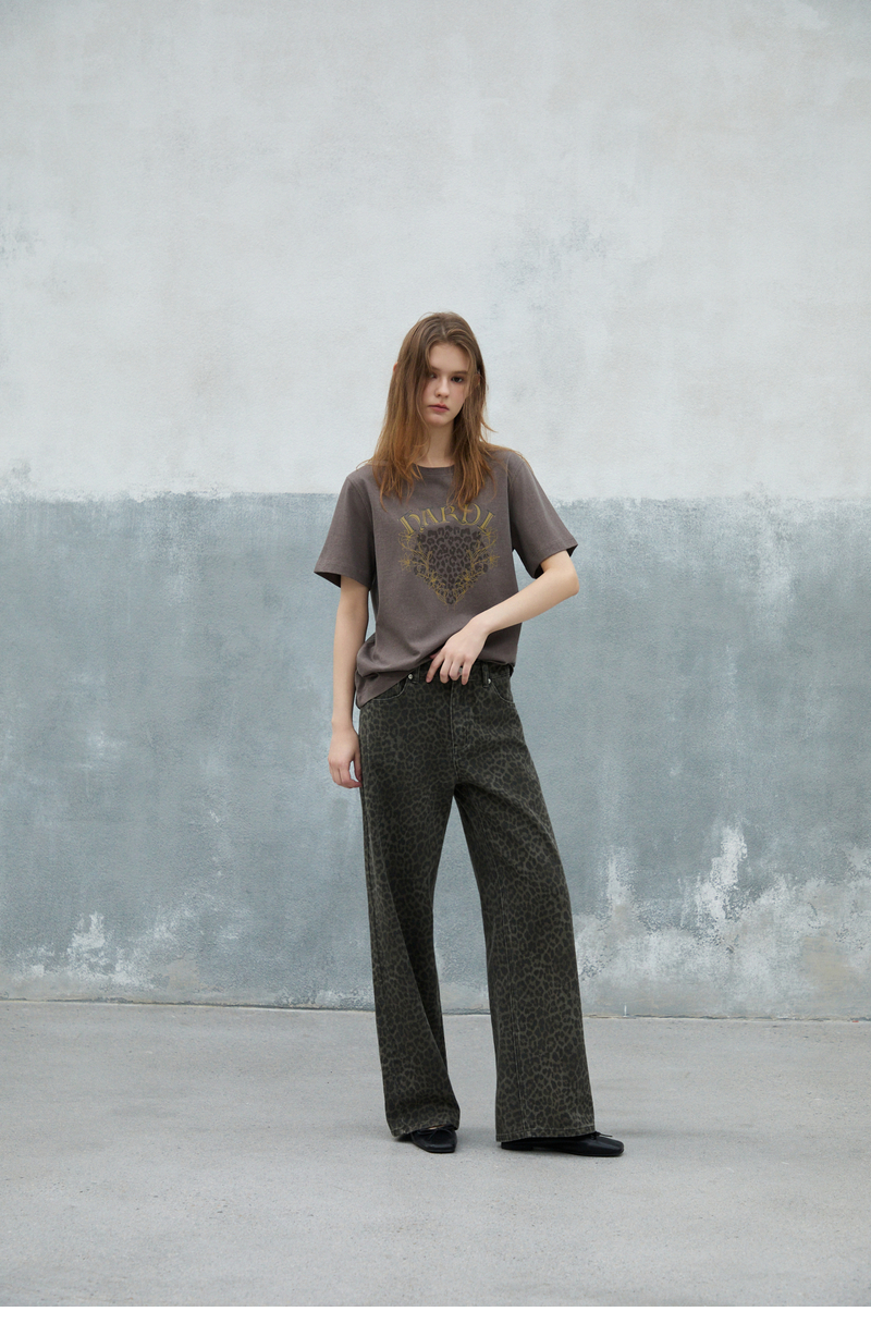 모델 착장 (model-wearing · KHAKI · 2/2)