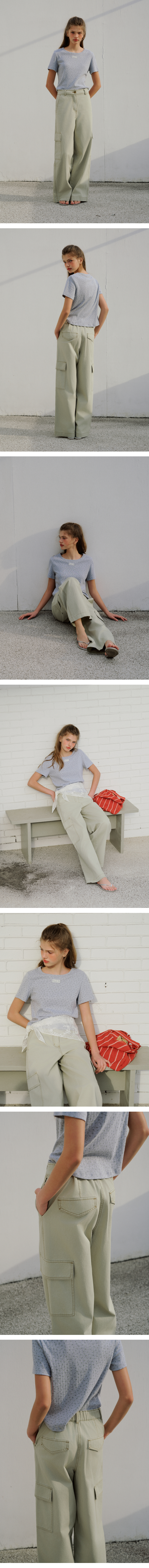 페이지 1 (model-wearing · KHAKI)